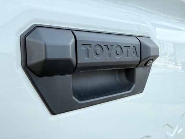 Used 2025 Toyota Tacoma TRD Off-Road image 32