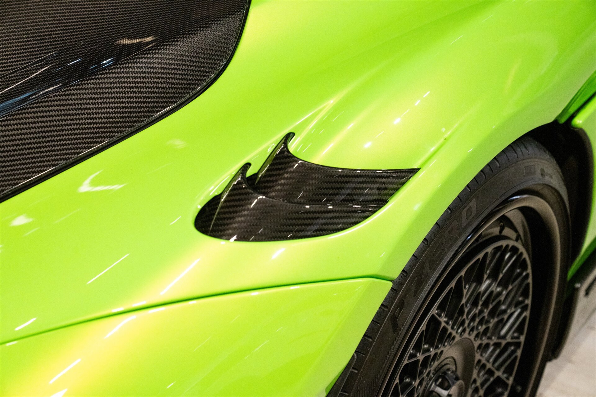 Used 2022 McLaren 765LT RWD image 12