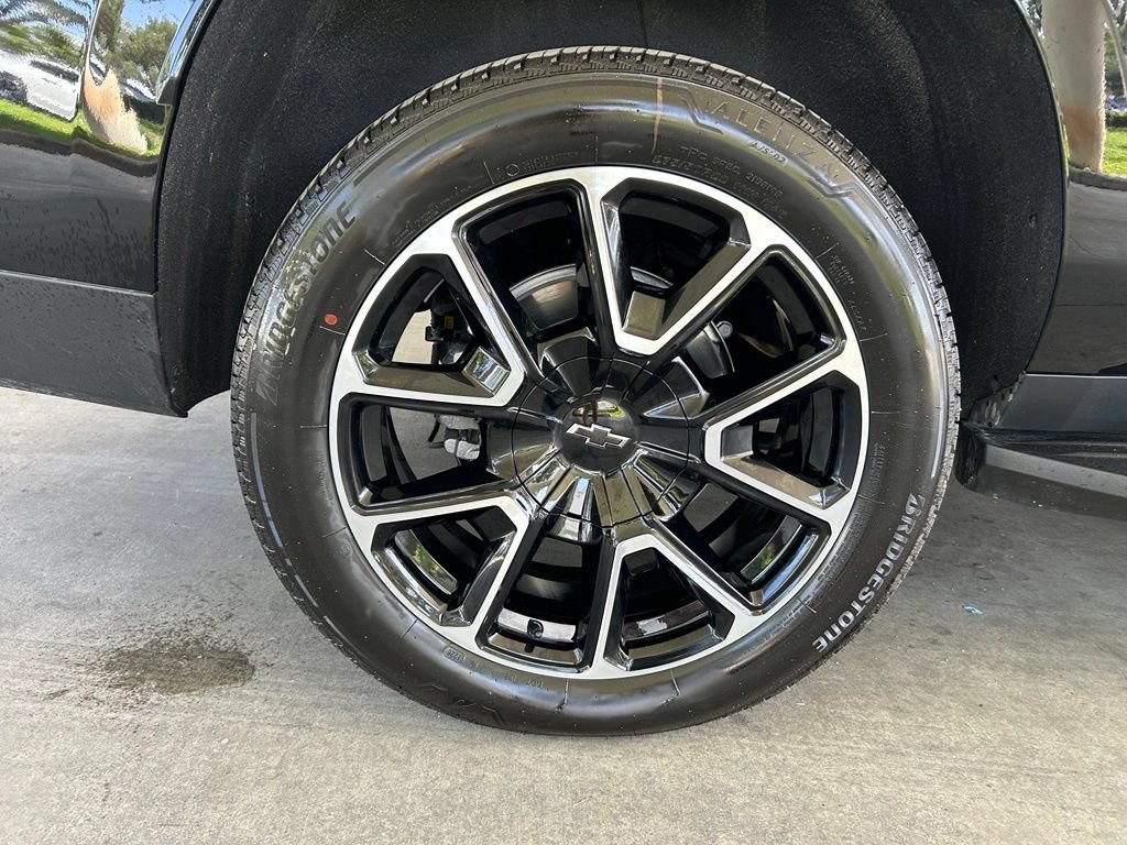 Used 2026 Chevrolet Suburban RST w/ Comfort Package RWD image 25