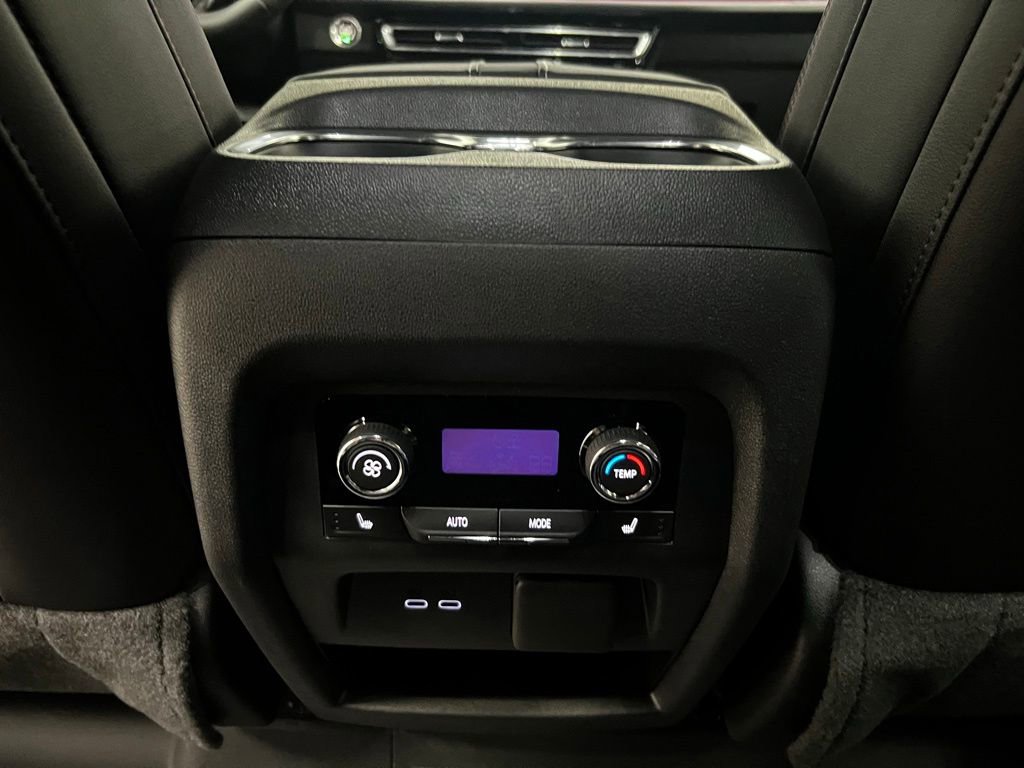 New 2026 Chevrolet Traverse RS w/ LPO, Floor Liner Package FWD image 36