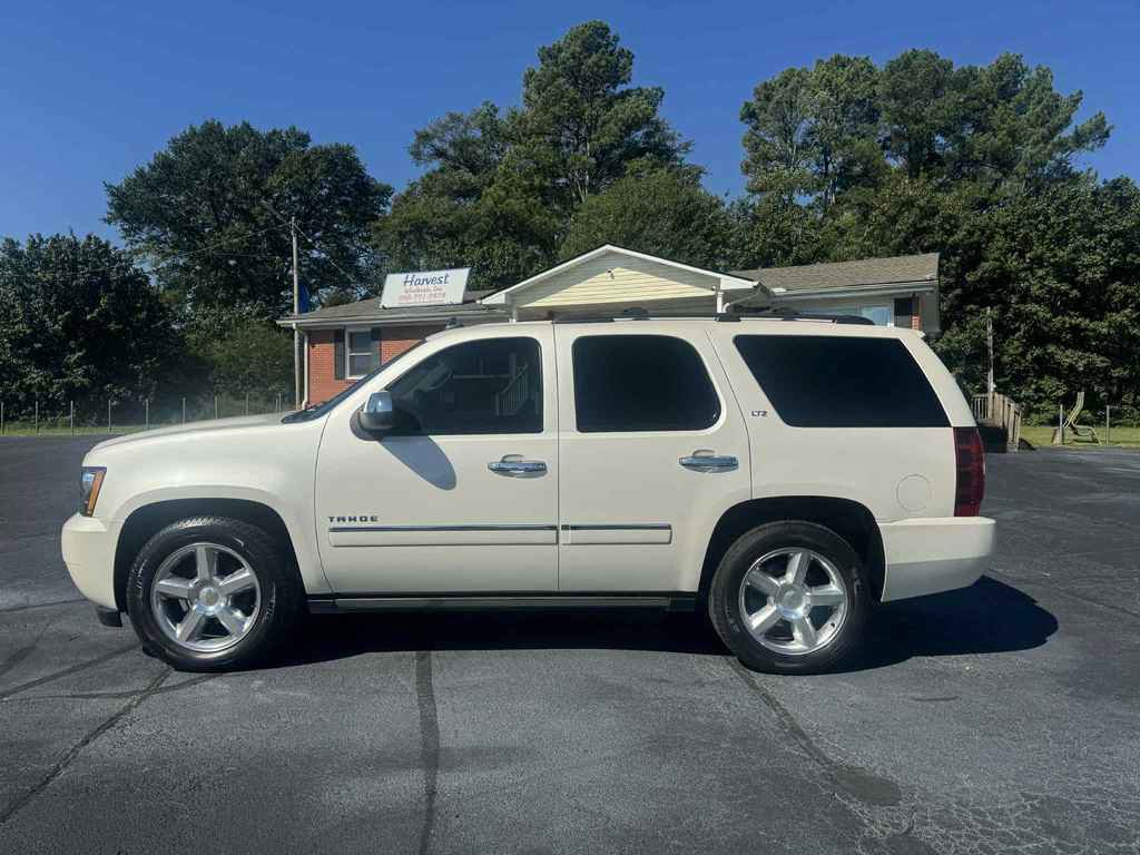 Used 2013 Chevrolet Tahoe LTZ image 3