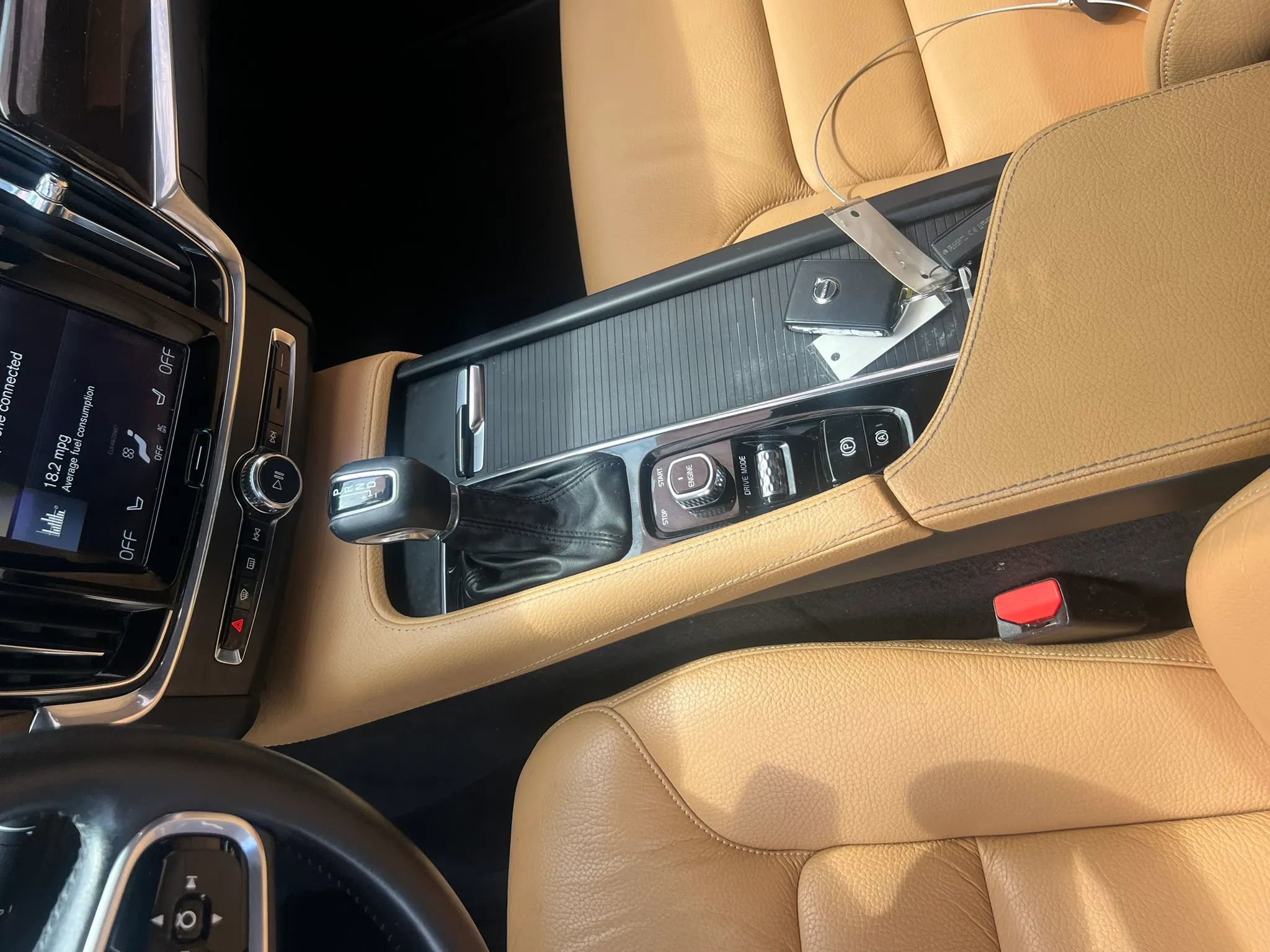 Used 2017 Volvo S90 T6 Momentum w/ Vision Package image 15