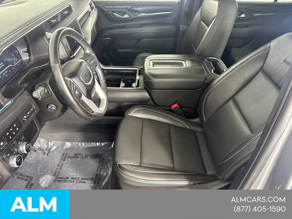 Used 2024 GMC Yukon Denali w/ LPO, Illumination Package AWD/4WD image 11