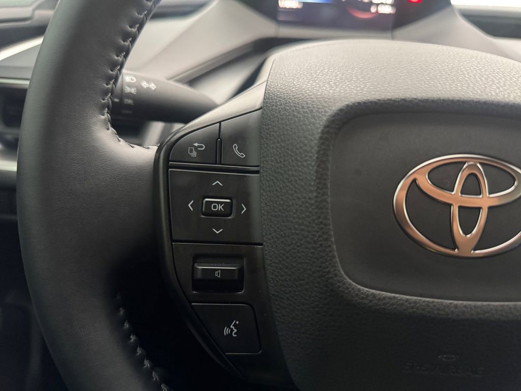 Used 2023 Toyota Prius LE image 22