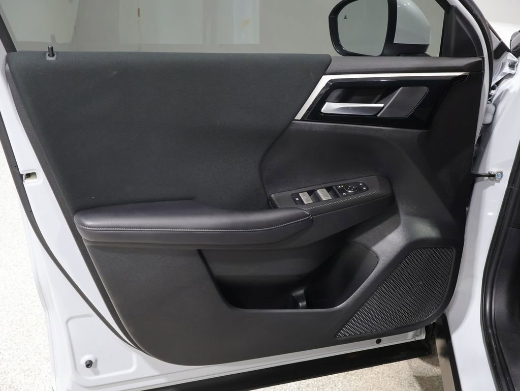 Used 2023 Mitsubishi Outlander ES AWD/4WD image 12