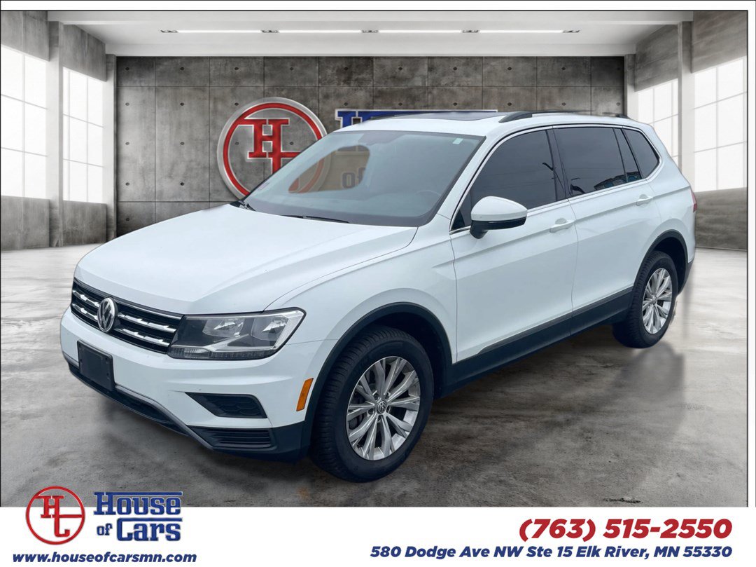 Used 2018 Volkswagen Tiguan SE w/ Panoramic Sunroof Package