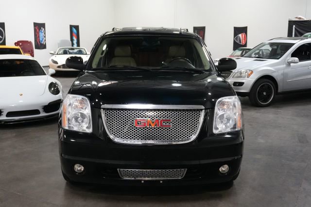 Used 2008 GMC Yukon XL Denali AWD/4WD image 2