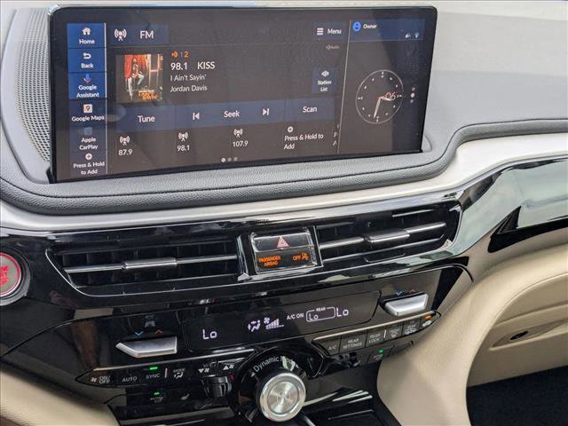 Used 2025 Acura MDX SH-AWD image 12