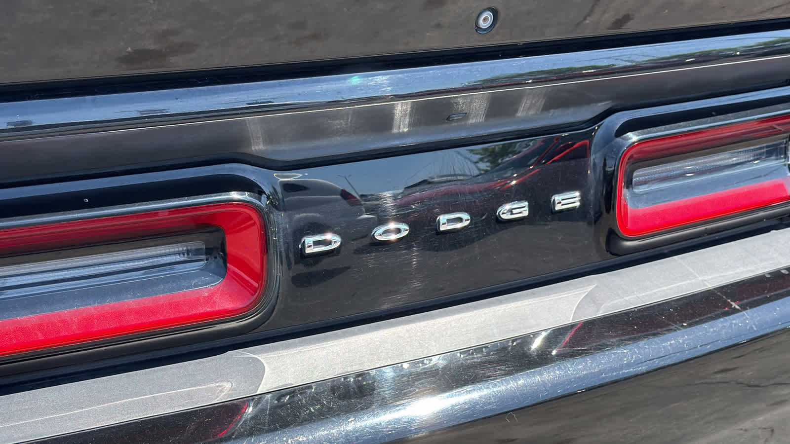 Used 2020 Dodge Challenger SXT RWD image 28