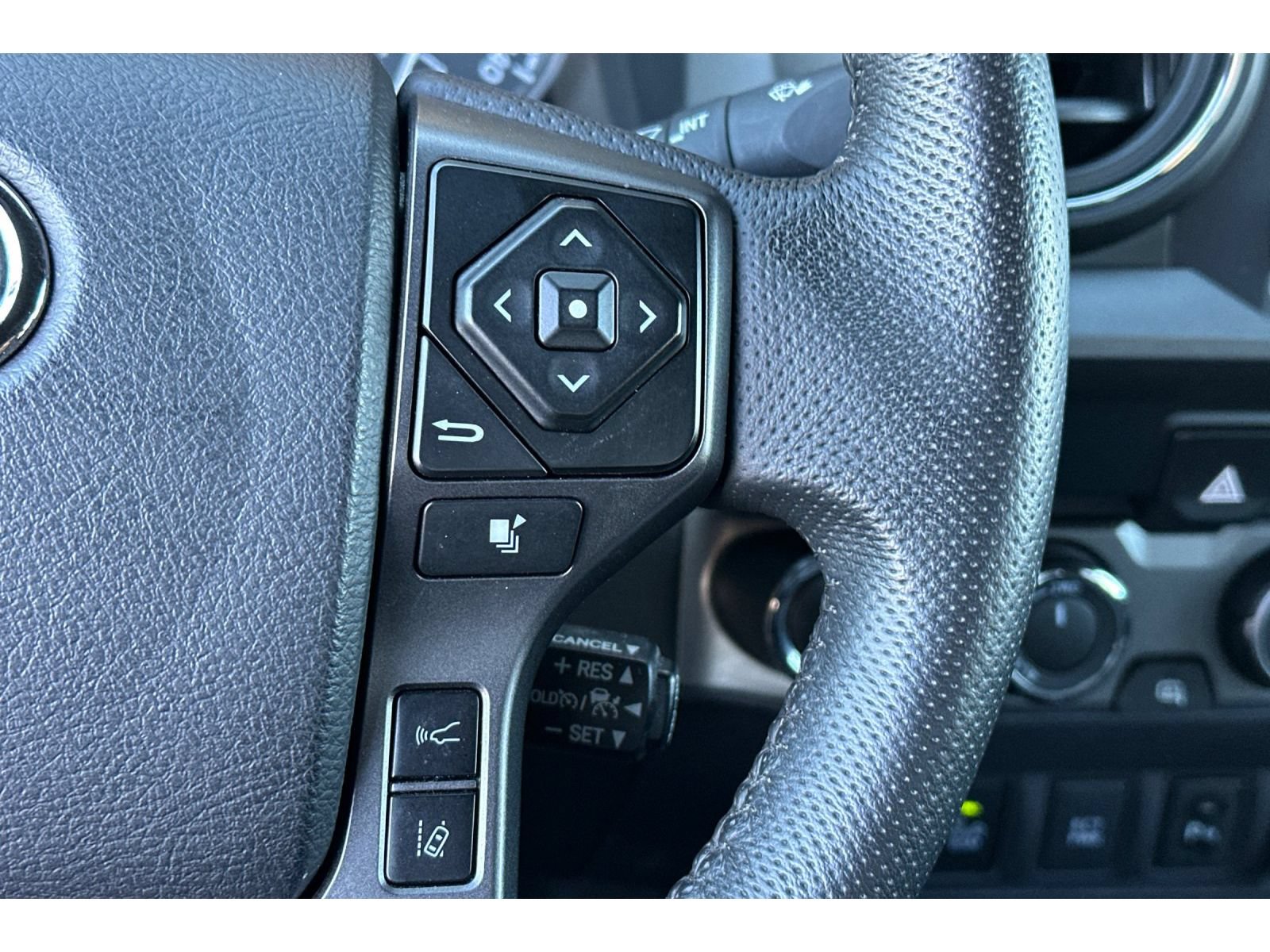 Used 2022 Toyota Tacoma 4x4 Double Cab image 26