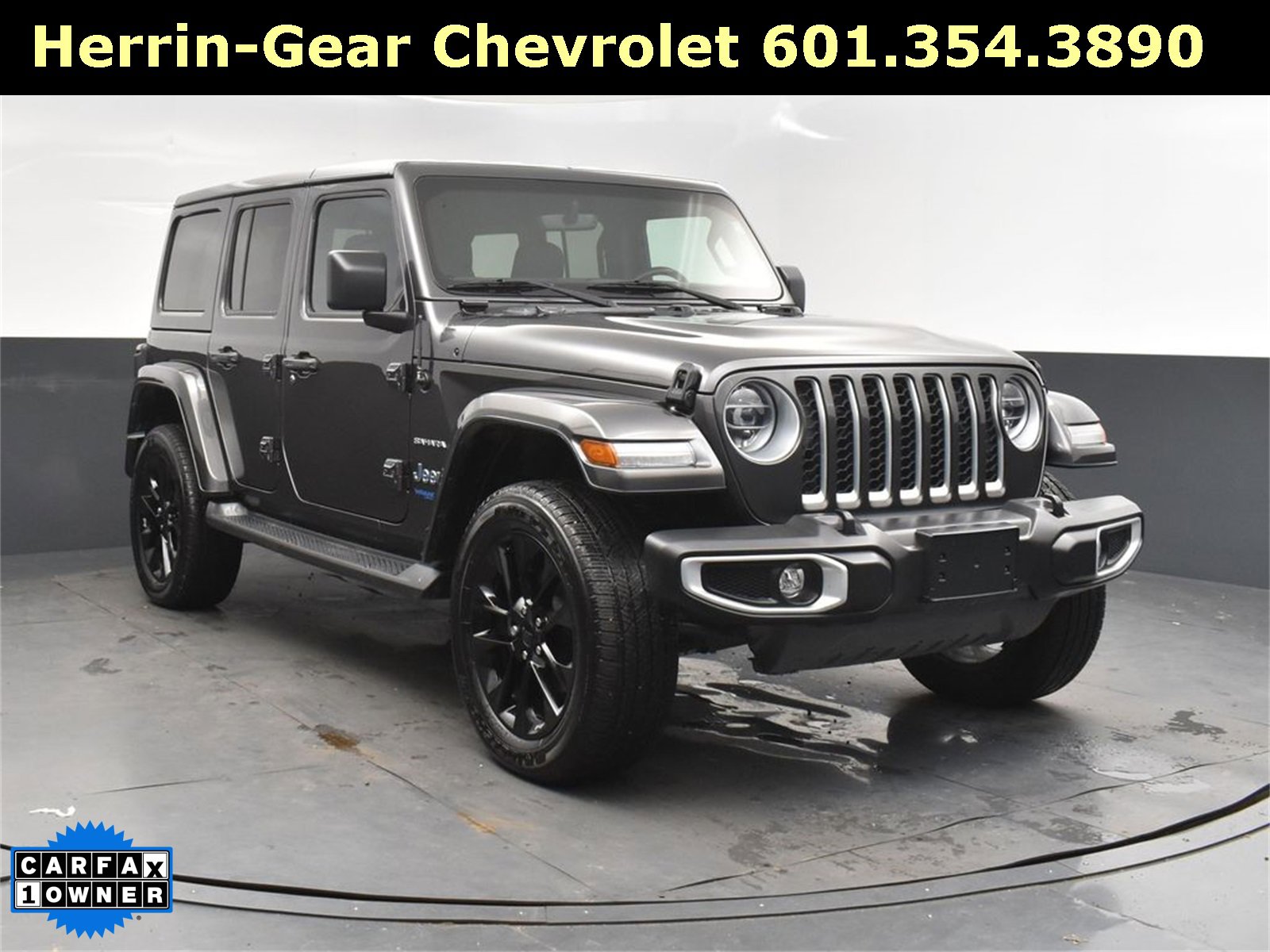 Used 2021 Jeep Wrangler Unlimited Sahara w/ Cold Weather Group image 9
