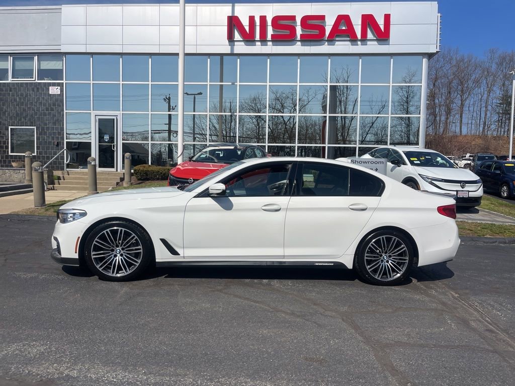 Used 2019 BMW 530i xDrive w/ M Sport Package image 2
