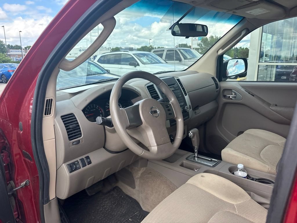 Used 2011 Nissan Frontier SV AWD/4WD image 10