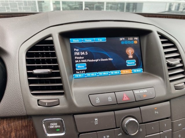 Used 2013 Buick Regal Premium image 23