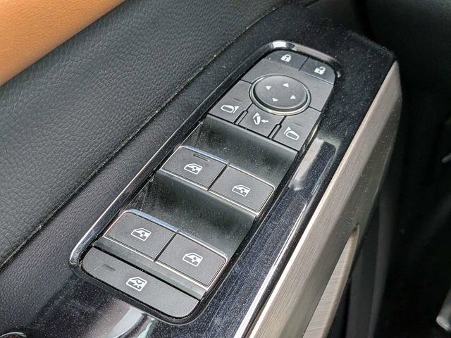 Used 2024 Nissan Pathfinder Platinum image 29