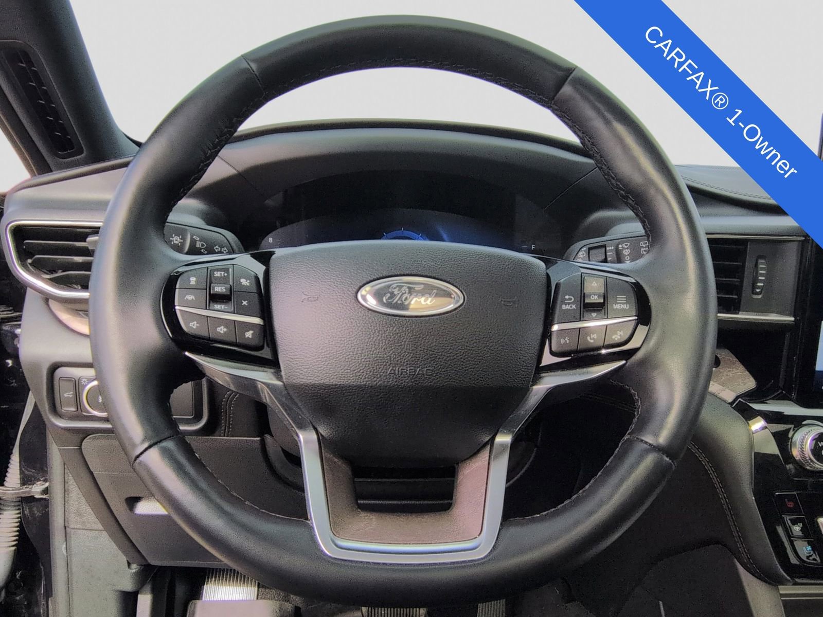 Used 2024 Ford Explorer Platinum w/ Technology Package image 28