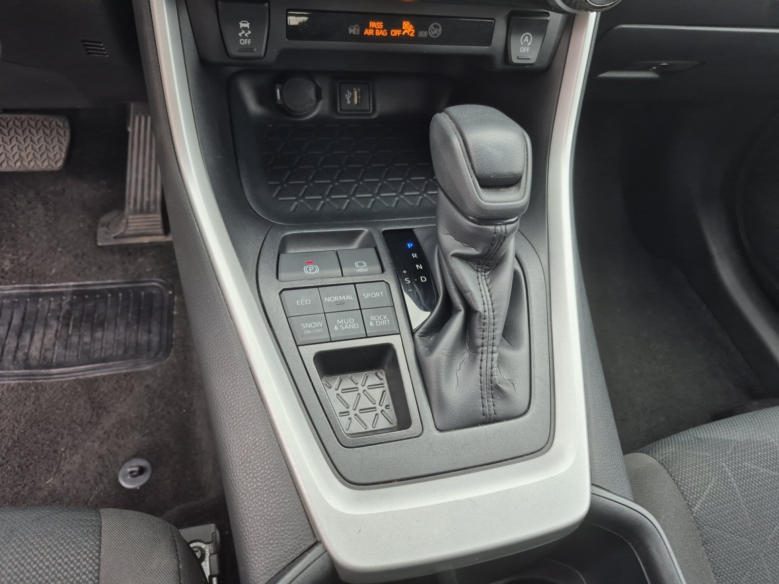 Certified 2025 Toyota RAV4 XLE AWD/4WD image 12