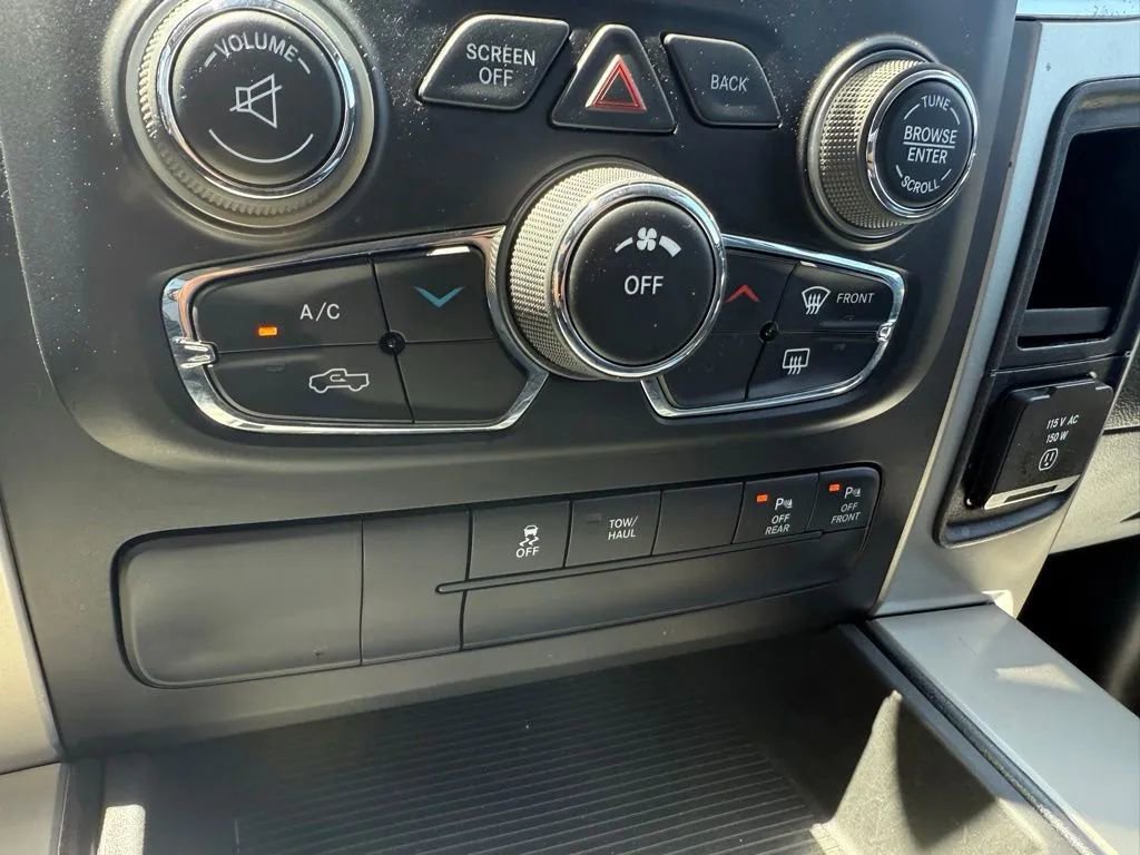 Used 2015 RAM 1500 Big Horn AWD/4WD image 19