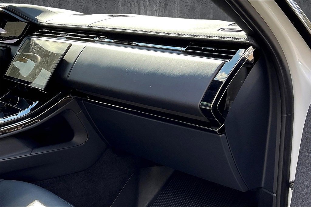 Used 2025 Land Rover Range Rover Sport Dynamic SE image 25