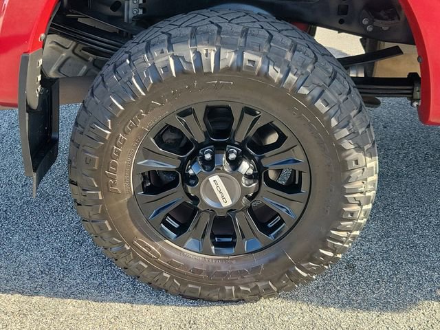 Certified 2022 Ford F350 Lariat w/ Tremor Off-Road Package image 6