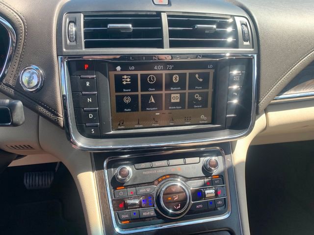 Used 2018 Lincoln Continental Reserve AWD/4WD image 12