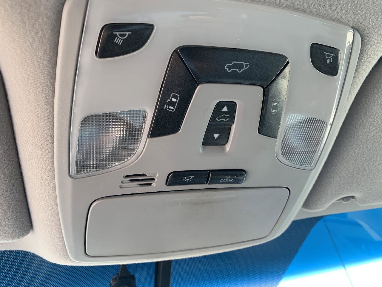 Used 2014 Toyota Sienna XLE image 26