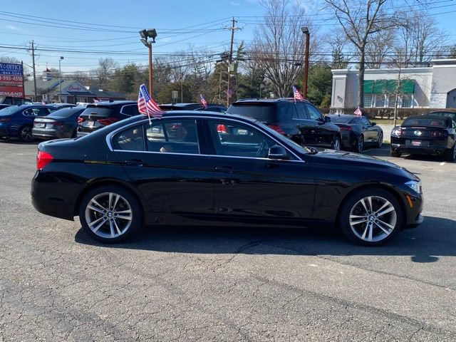 Used 2018 BMW 330i xDrive Sedan w/ Convenience Package AWD/4WD image 4