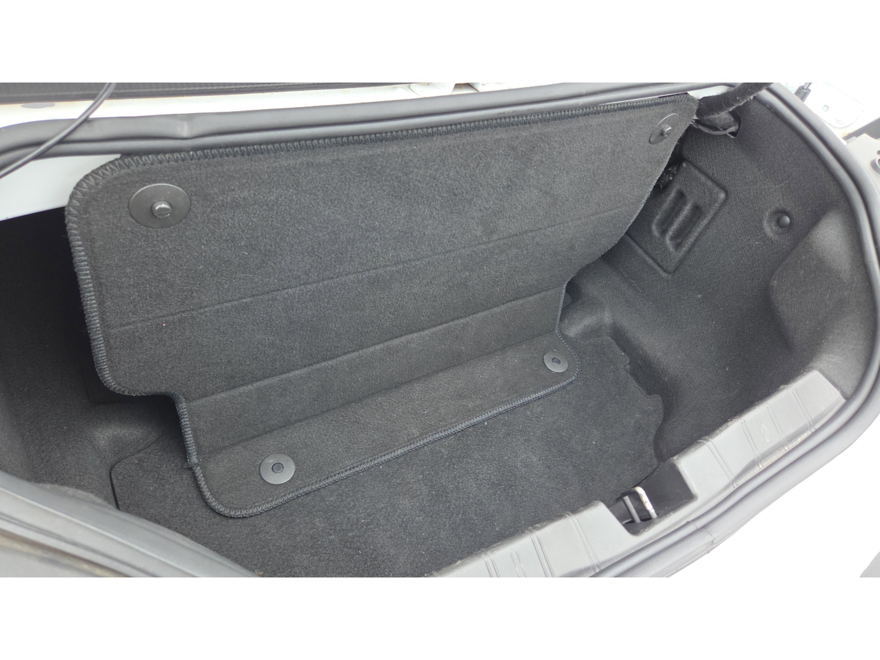 Certified 2022 Chevrolet Camaro LT RWD image 12