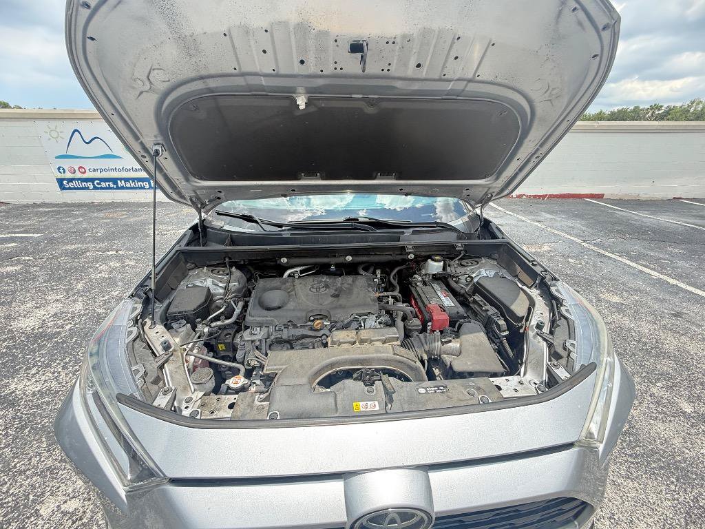 Used 2020 Toyota RAV4 XLE FWD image 24