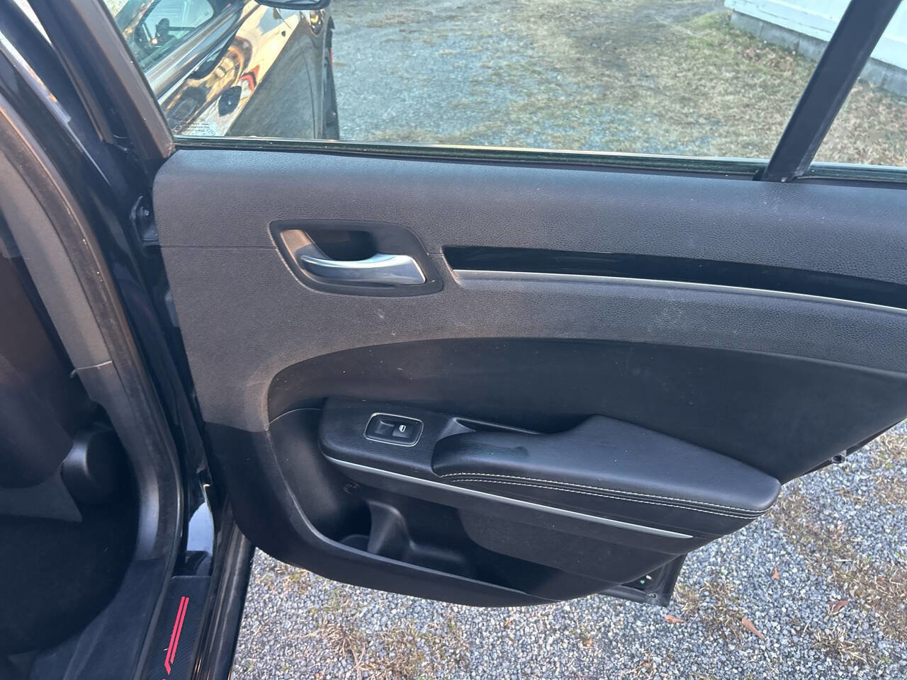 Used 2021 Chrysler 300 S image 19