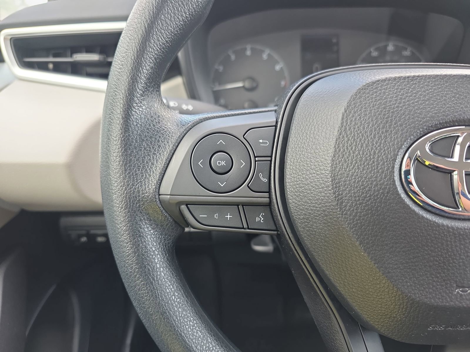 Used 2024 Toyota Corolla LE FWD image 16