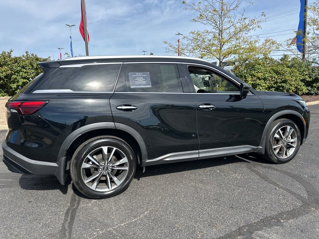 Certified 2025 INFINITI QX60 Luxe w/ Vision Package image 17