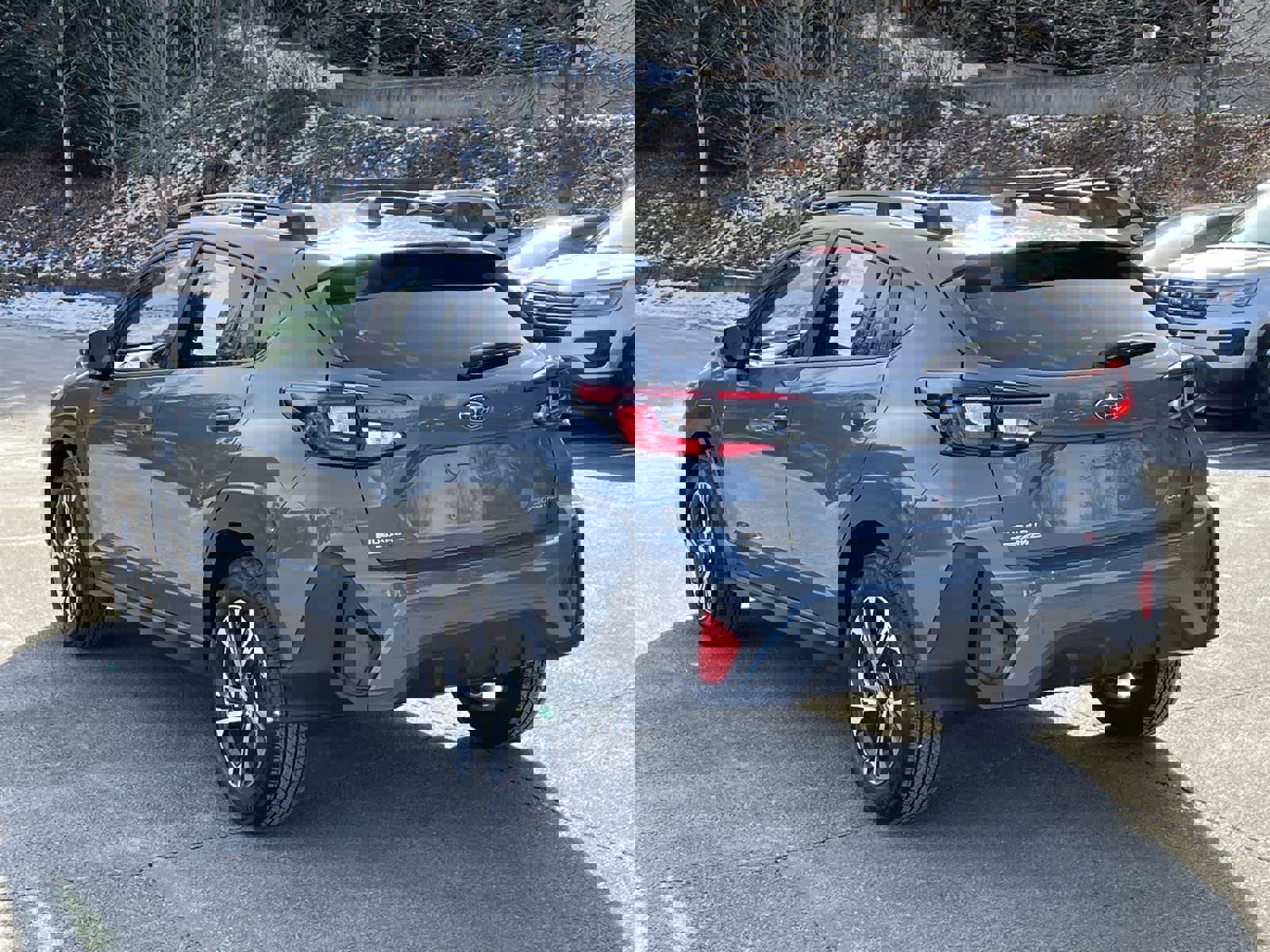 Used 2025 Subaru Crosstrek 2.0i Premium image 3