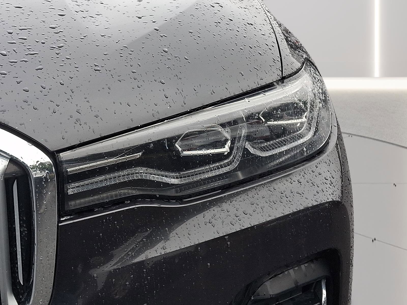 Used 2020 BMW X7 xDrive40i w/ Premium Package image 12