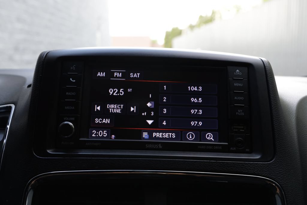Used 2018 Dodge Grand Caravan SE FWD image 33