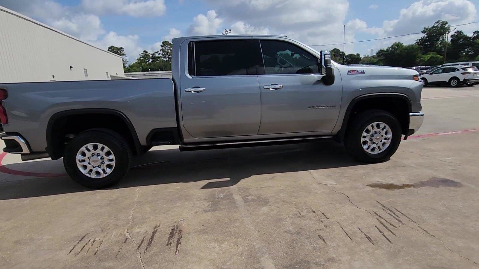 Certified 2024 Chevrolet Silverado 2500 LTZ w/ LTZ Premium Package AWD/4WD image 9