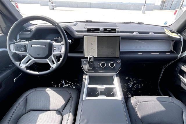 New 2026 Land Rover Defender 110 X-Dynamic SE image 5