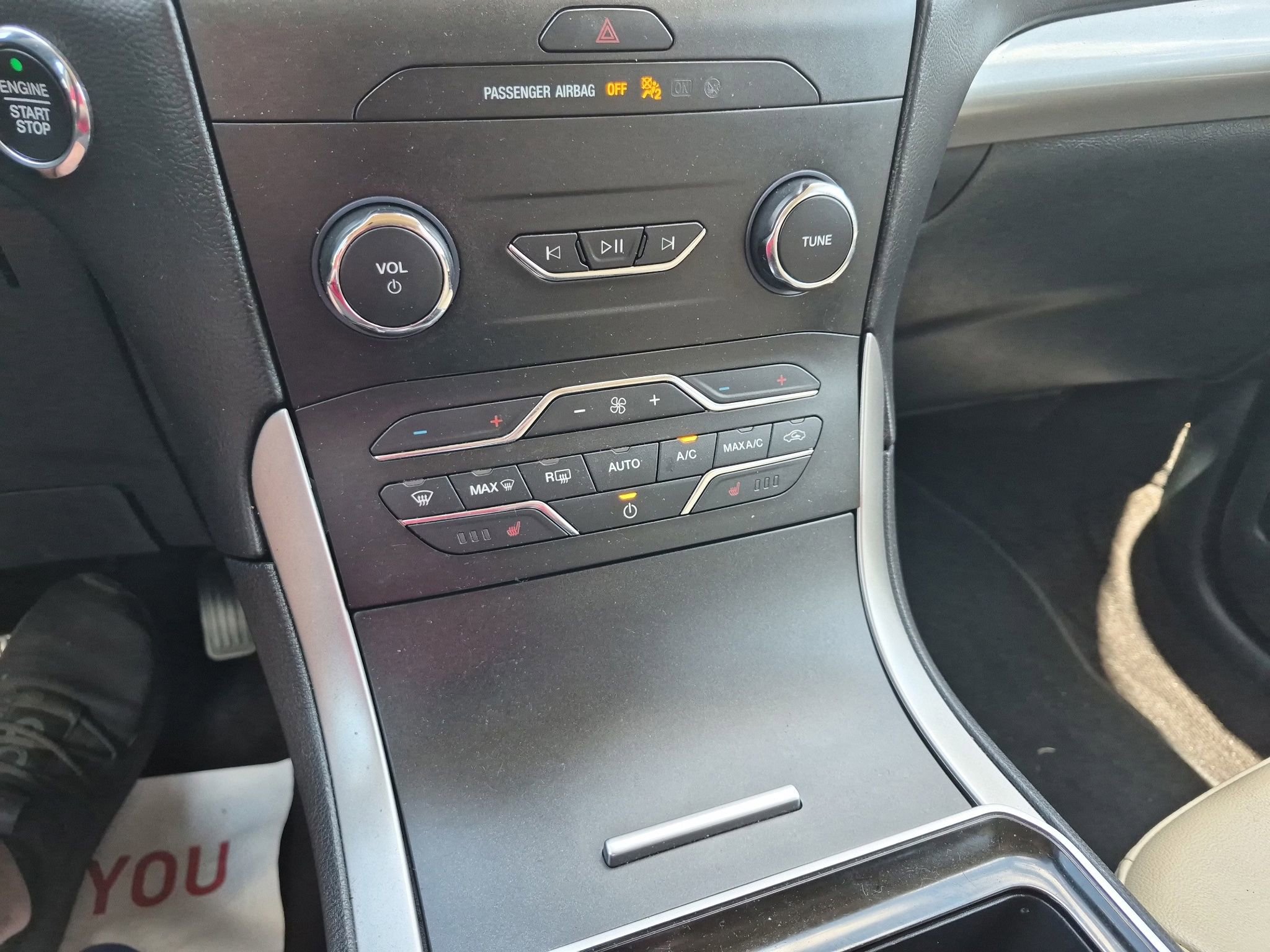 Used 2020 Ford Edge SEL AWD/4WD image 17