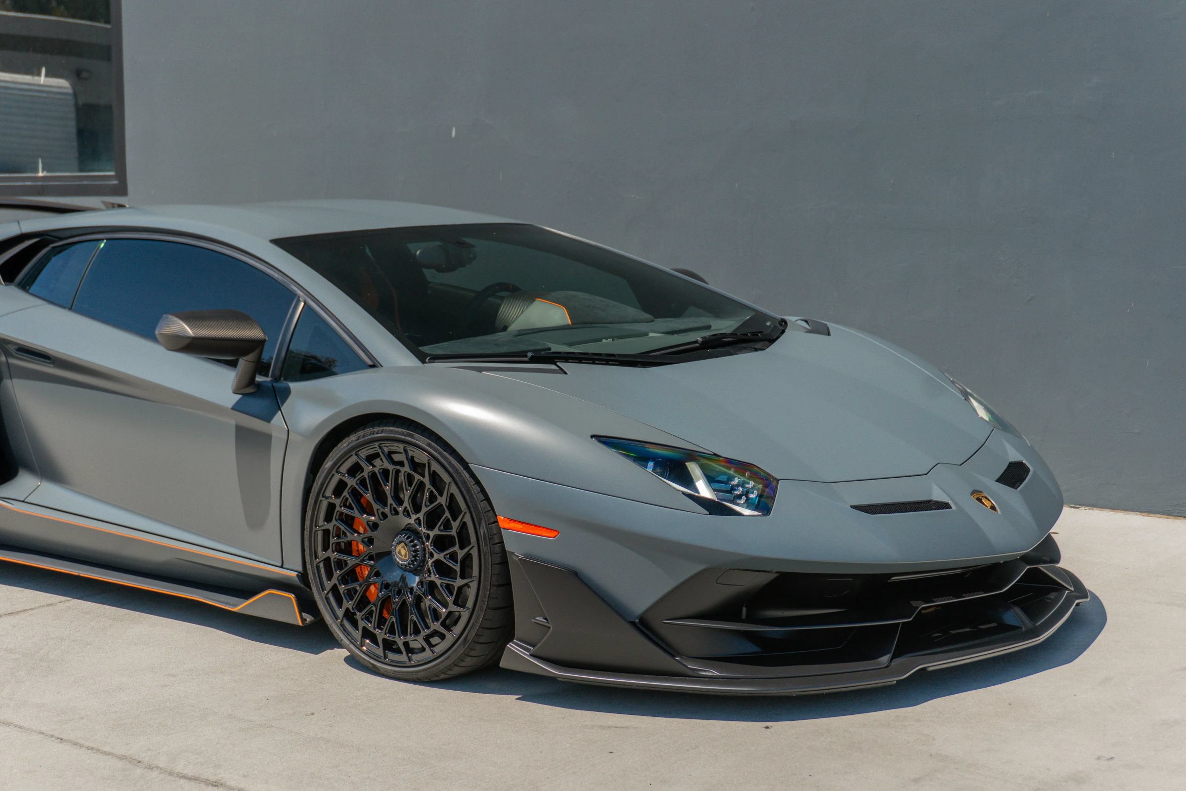 Used 2019 Lamborghini Aventador SVJ AWD/4WD image 42