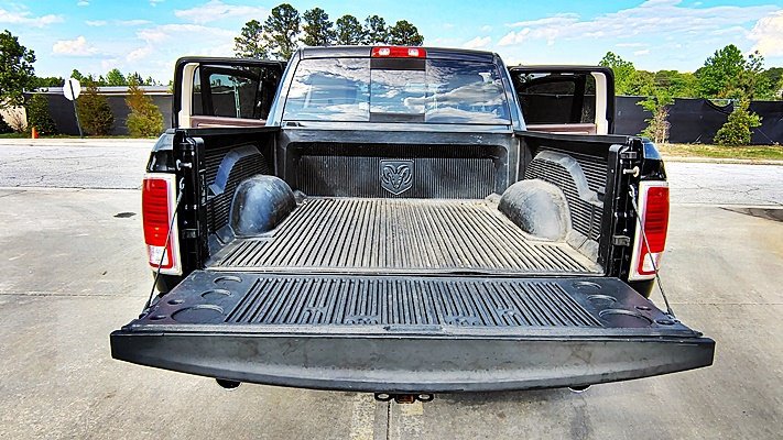Used 2015 RAM 1500 Laramie w/ Convenience Group AWD/4WD image 21