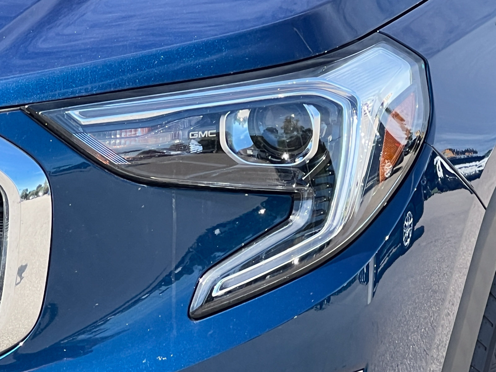 Used 2020 GMC Terrain SLE FWD image 34