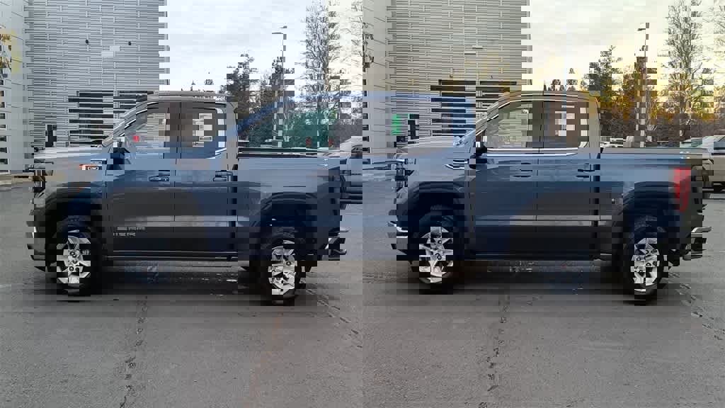 Used 2024 GMC Sierra 1500 SLE image 5