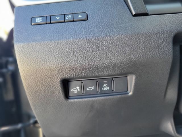 Used 2024 Lexus GX 550 image 21