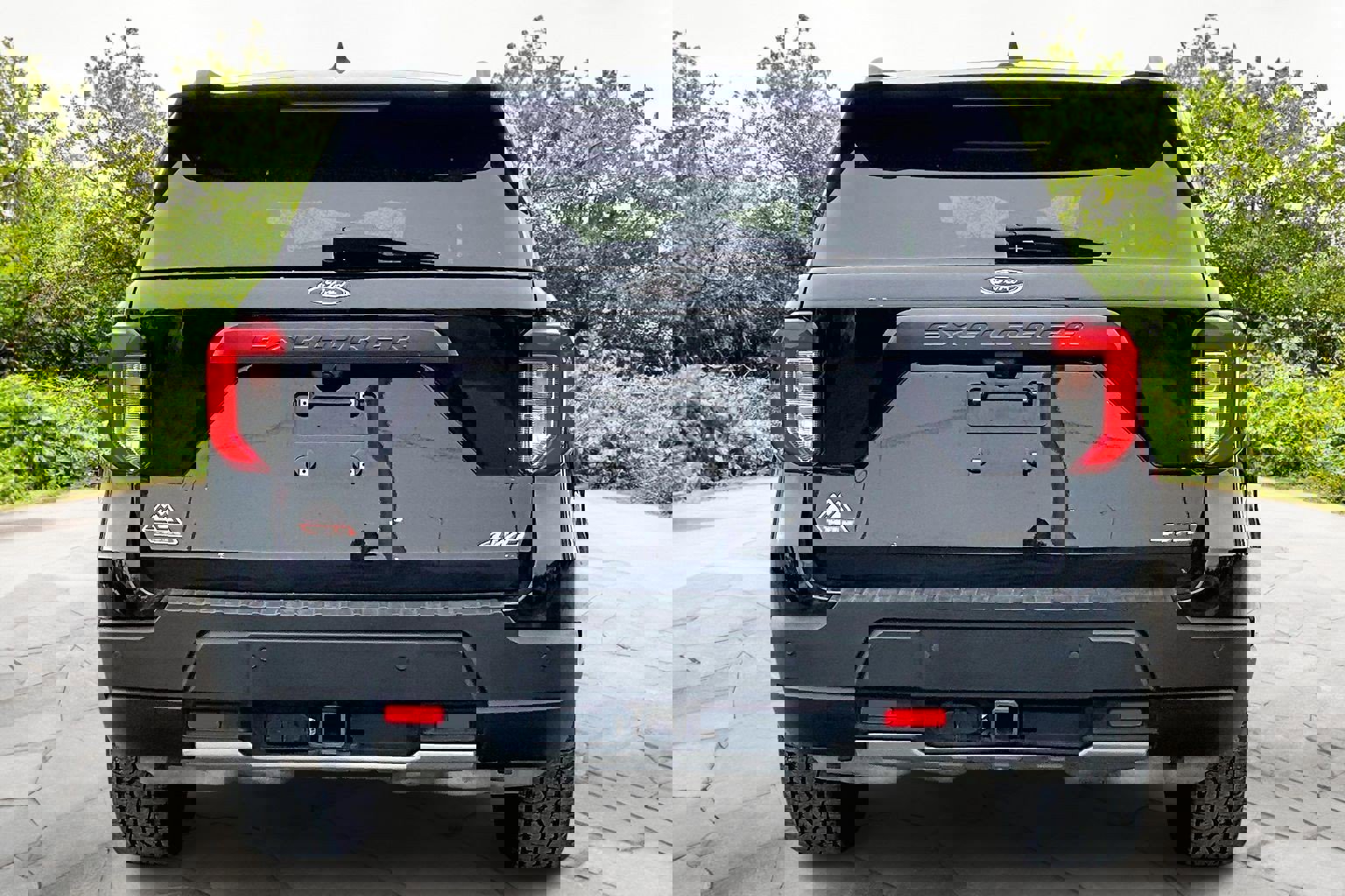 Used 2023 Ford Explorer Timberline image 4