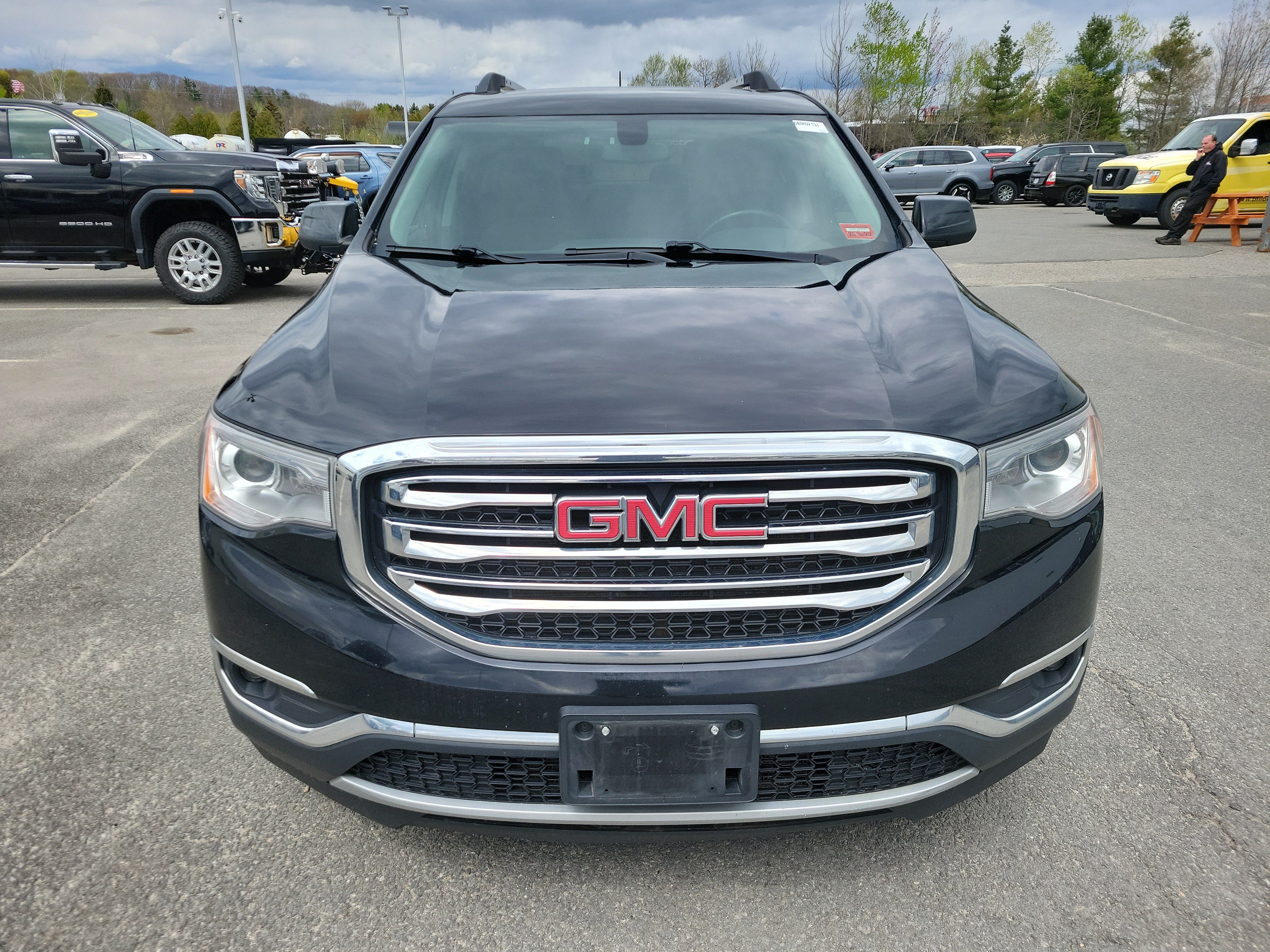 Used 2017 GMC Acadia SLE w/ Driver Alert Package I AWD/4WD image 2