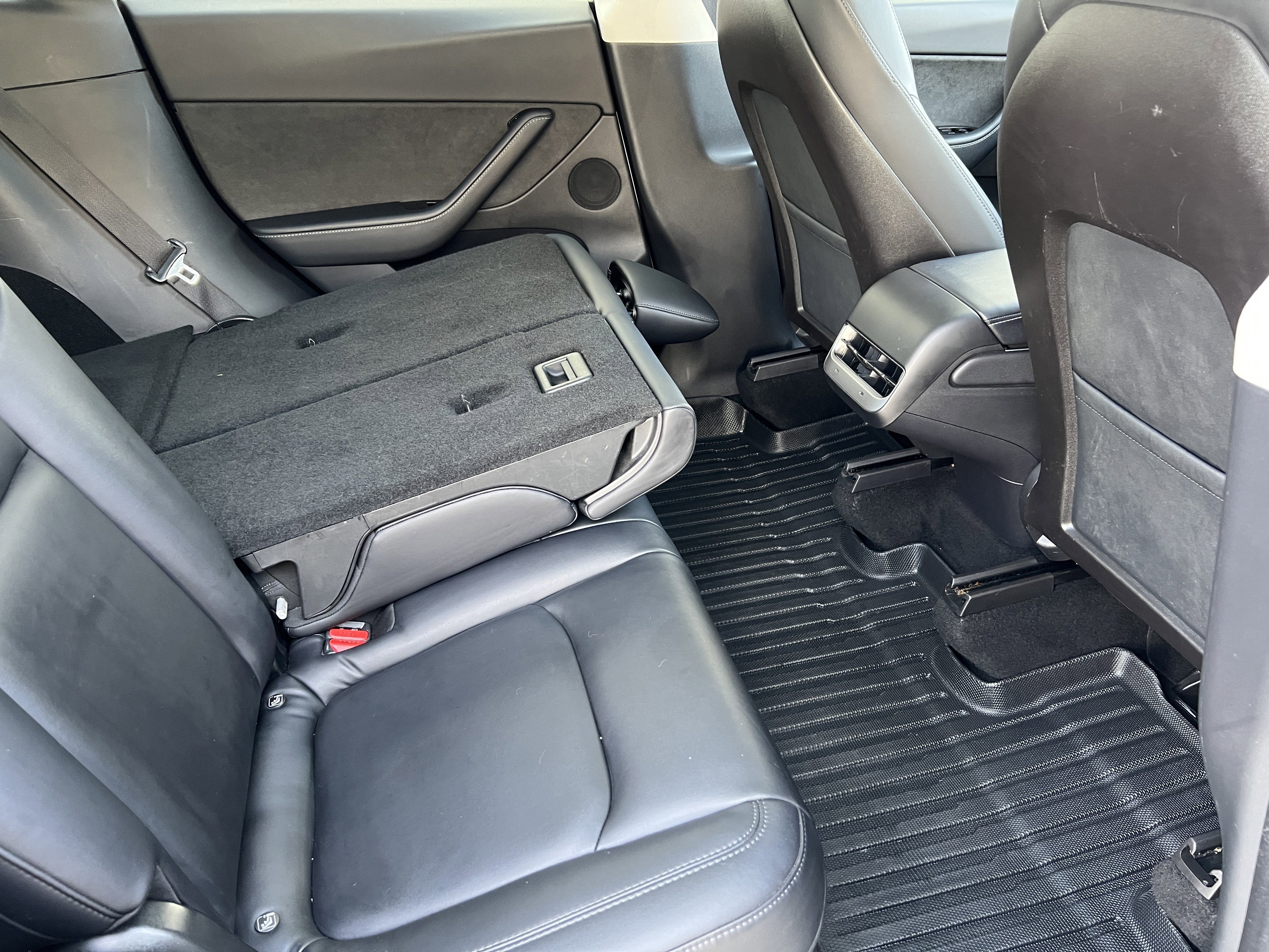 Used 2020 Tesla Model Y Long Range image 21