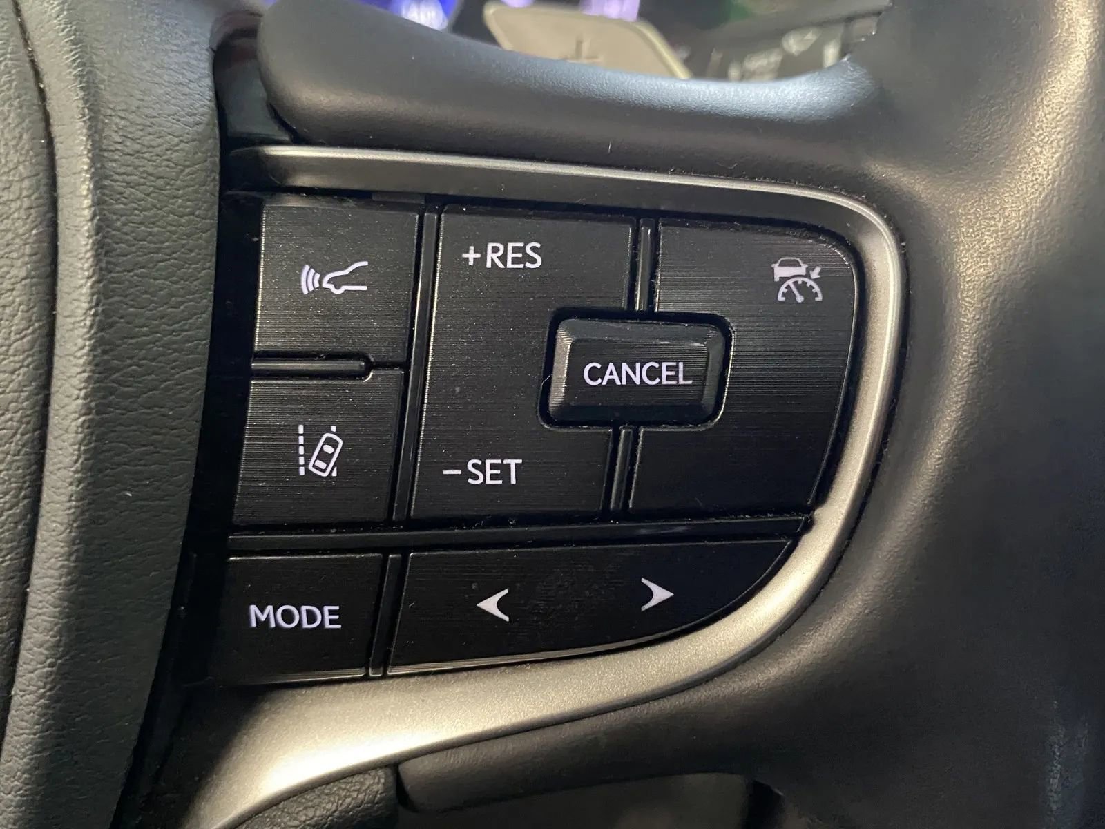 Used 2023 Lexus ES 300h w/ Premium Package image 19