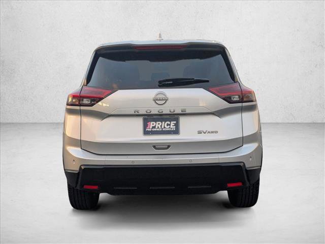 Used 2024 Nissan Rogue SV image 7
