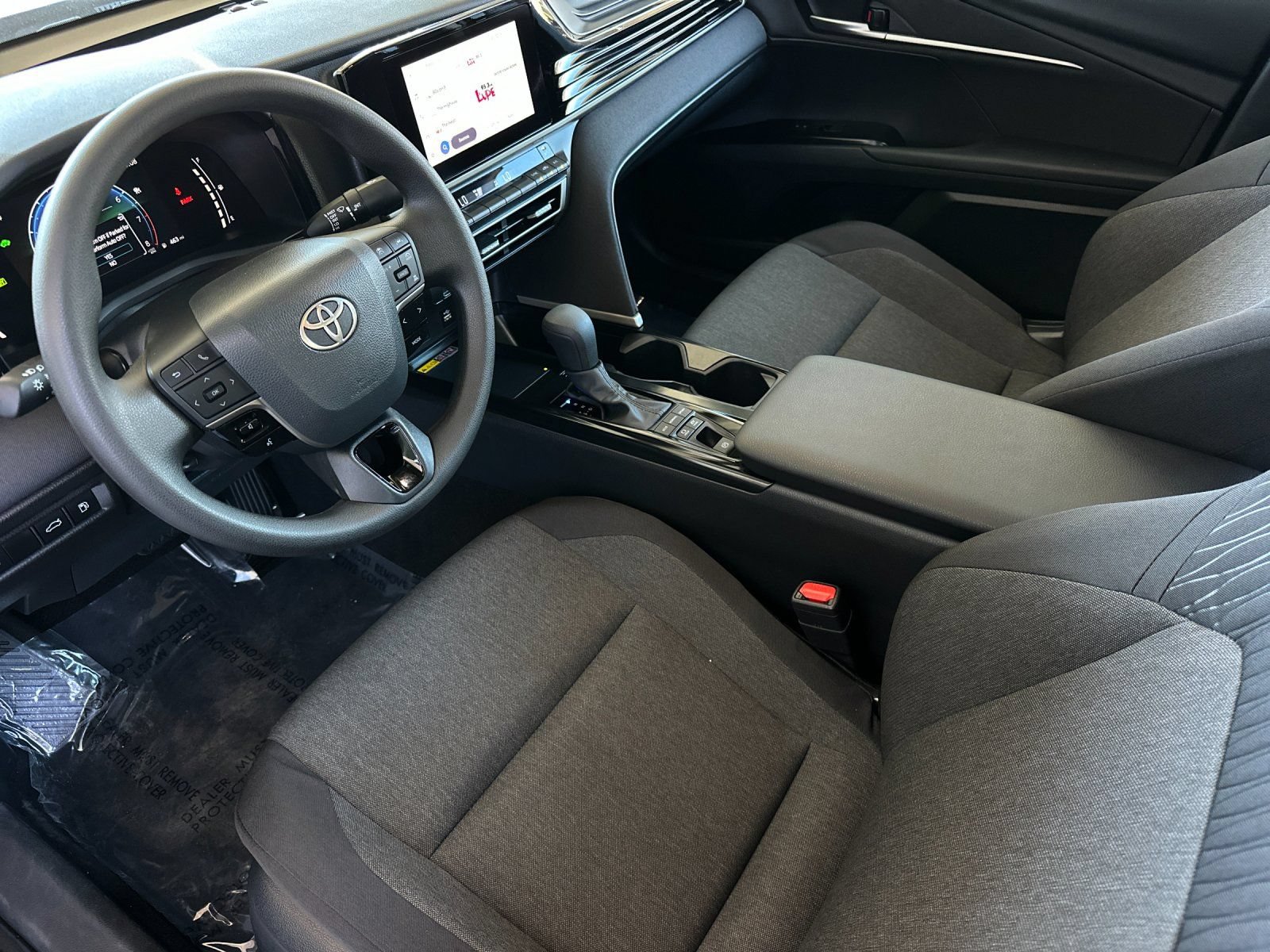 Used 2026 Toyota Camry LE FWD image 9