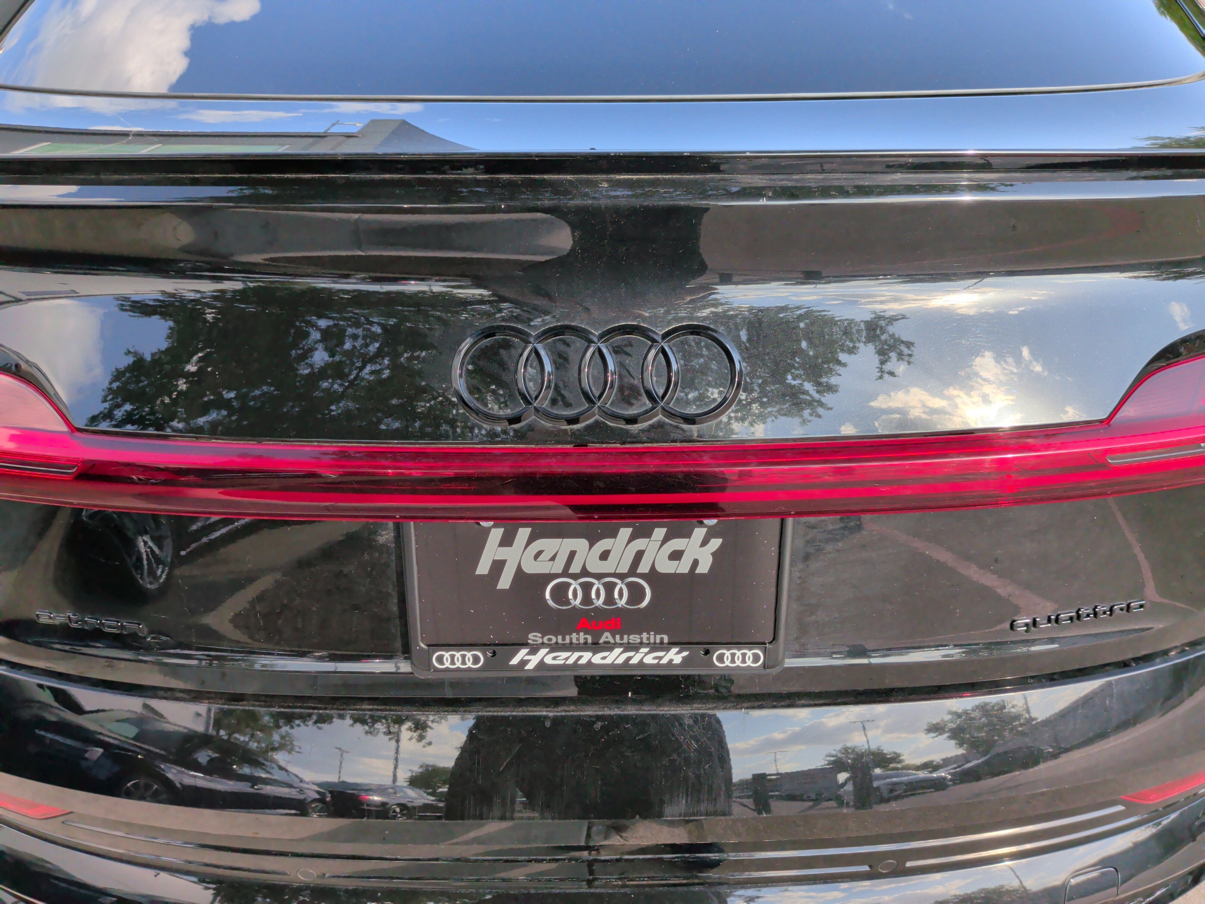 Used 2023 Audi e-tron Premium w/ Convenience Plus Package image 41